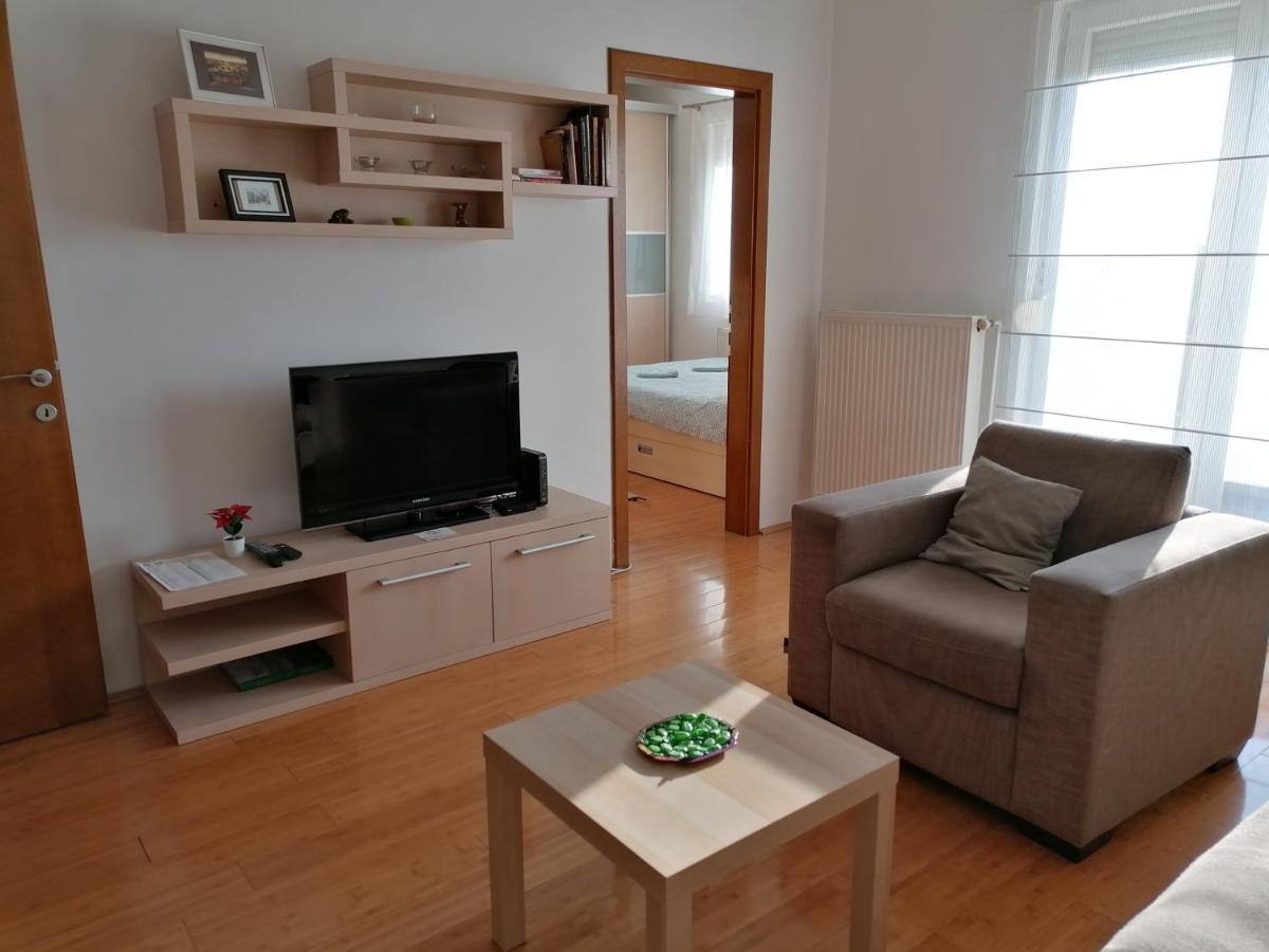 Apartman Breza Kruševac Exterior foto