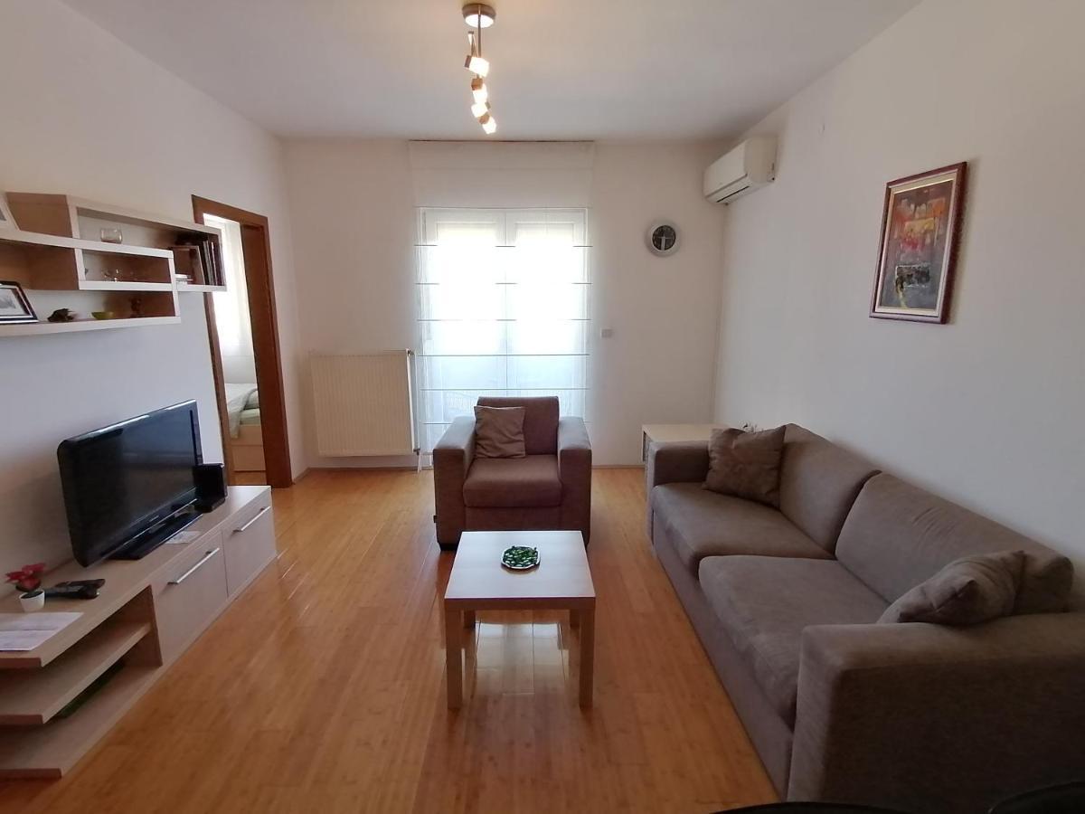 Apartman Breza Kruševac Exterior foto